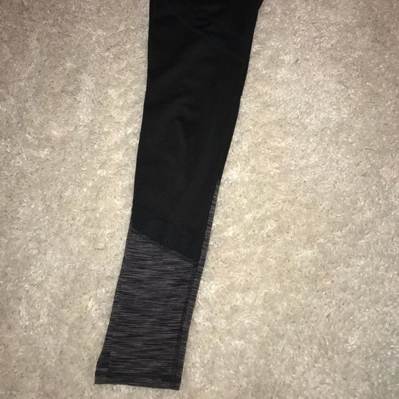 High Waisted Leggings - Picture 3 of 3